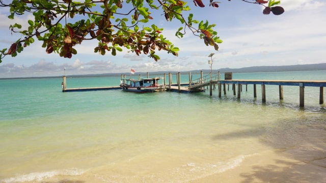 Pantai Tanjung Lesung di Banten. (Foto: Flickr/dodo_4482)