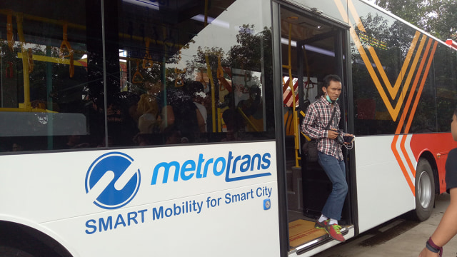 Model terbaru low entry bus Transjakarta (Foto: Nabilla Fatiara/kumparan)