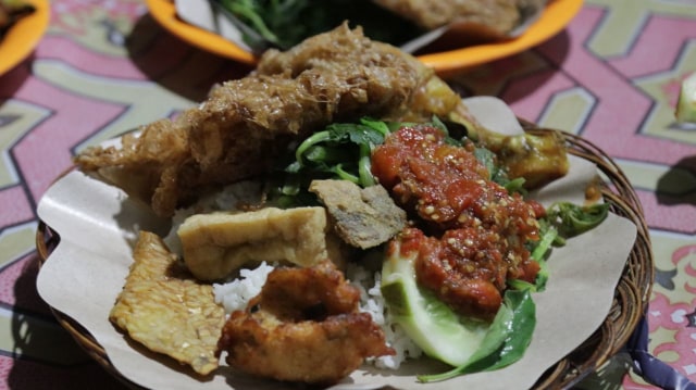 Malam Minggu Menikmati 'Tamparan' Khas Banyuwangi (2)