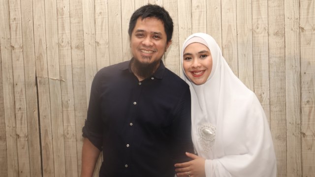 Ferry dan Oki Setiana Dewi Foto: Munady Widjaja