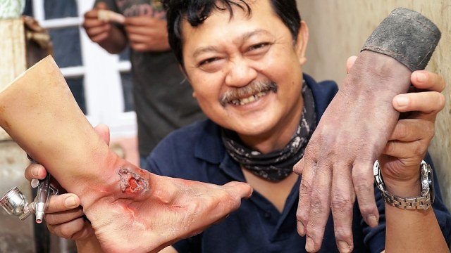 'Organ Manusia' di Tangan Seniman Replika Bandung (2)