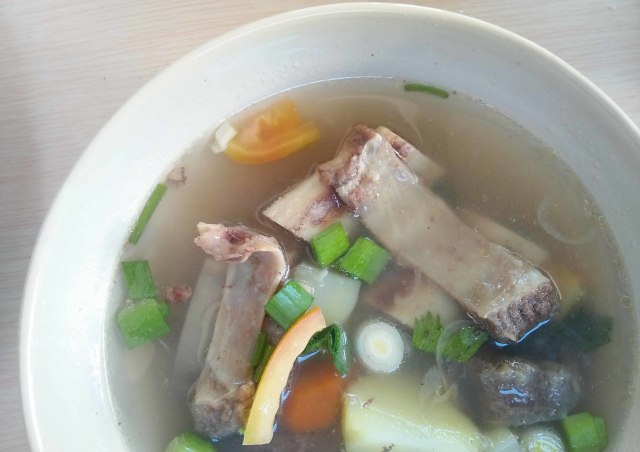 Sop Iga Ayuk In, Kuliner Nikmat di Bali (1)