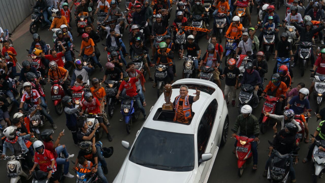 Konvoi Jakmania atas kemenangan Persija. (Foto: Jamal Ramadhan/kumparan)