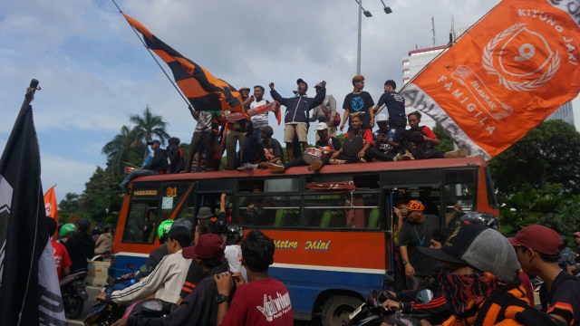 Konvoi The Jakmania. (Foto: Jamal Ramadhan/kumparan)