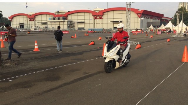 Test ride all new Honda PCX (Foto: Aditya Pratama Niagara/kumparanOTO)