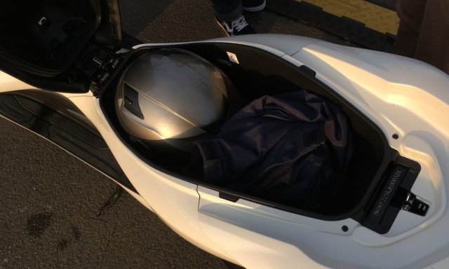 Bagasi all new Honda PCX (Foto: Alfons Hartanto/kumparanOTO)