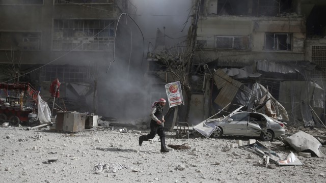 Kehancuran di Ghouta, Suriah. (Foto: REUTERS/ Bassam Khabieh)