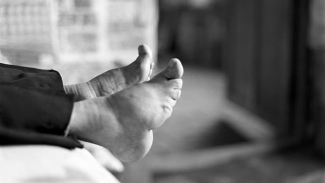 Kaki kecil lotus feet (Foto: Flickr / Emuksive film)