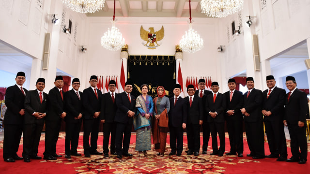 Presiden Jokowi lantik 17 Dubes. (Foto: ANTARA/Puspa Perwitasari)