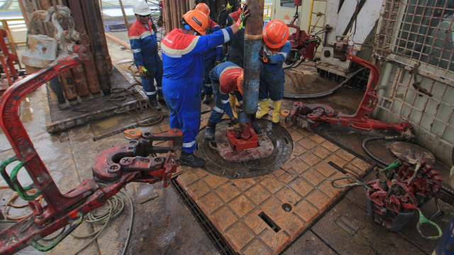 Pengeboran minyak lapangan Jatiasri-9 Foto: Antara/Dedhez Anggara