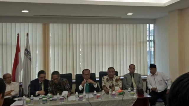 Konpers dukungan 400 advokat kepada Firman Wijaya (Foto: Rizki Mubarok/kumparan)