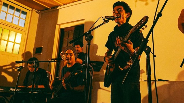 Payung Teduh. (Foto: Instagram @payungteduhofficial)