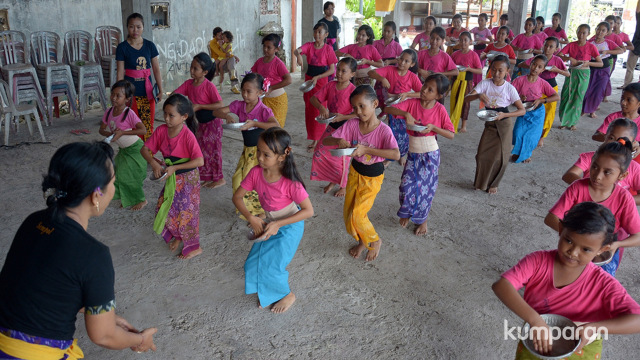 com-Mengajar Tari (Foto: kumparan)