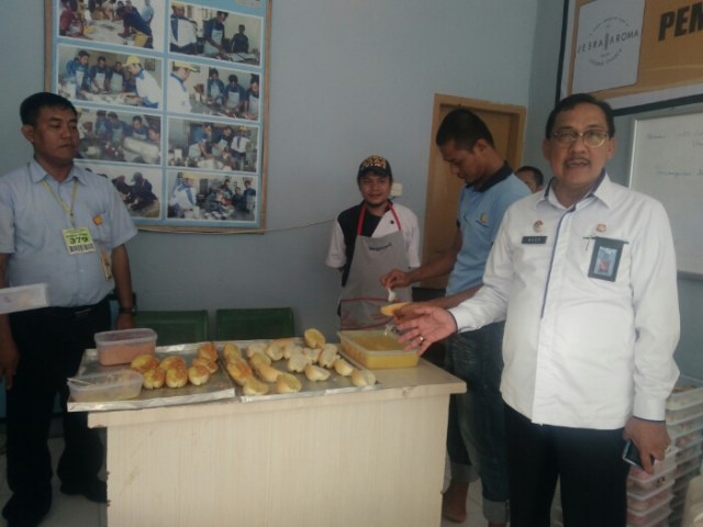 WBP Klas I Medan Dilatih Buat Roti