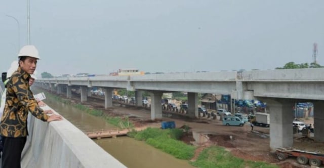 Tumbal-tumbal Proyek Infrastruktur Presiden Jokowi
