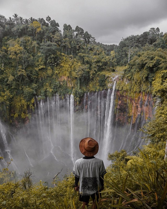 Mini fotosuratlarda etuk ayollar Mini fotosuratlarda etuk ayollar