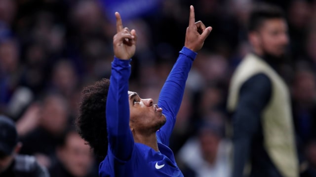 Willian merayakan gol. (Foto: Reuters/Matthew Childs)