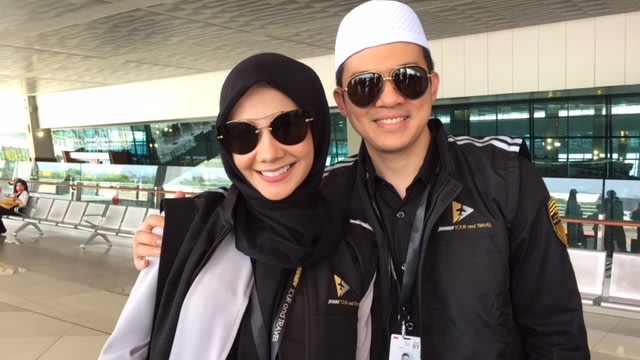 Zaskia Sungkar dan Irwansyah Umroh (Foto: Giovanni/kumparan)