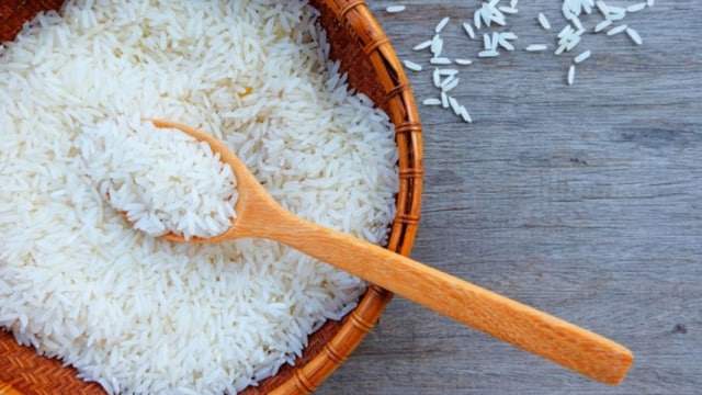 Rendam beras dalam air (Foto: Thinkstock)