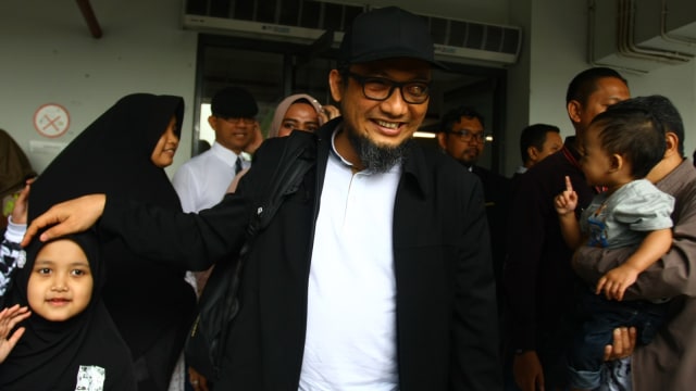 Novel Baswedan tiba di Indonesia (Foto: ANTARA FOTO/Muhammad Iqbal)