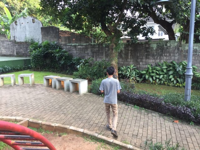 Di Taman Salam Sebelum Sore Berganti Malam (4)