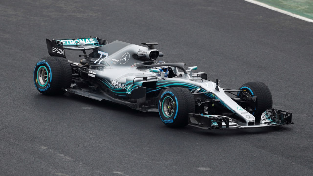 Bottas menjajal mobil anyar Mercedes di Inggris. (Foto: Reuters/Matthew Childs)