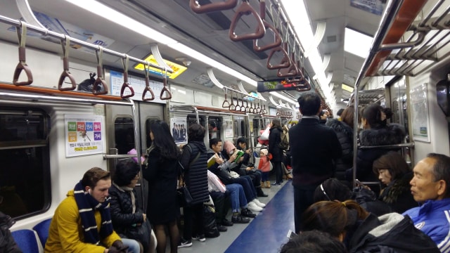 Balada Para Commuters; Jabodetabek diatas Rel dan Kebhinekaan Indonesia (2)