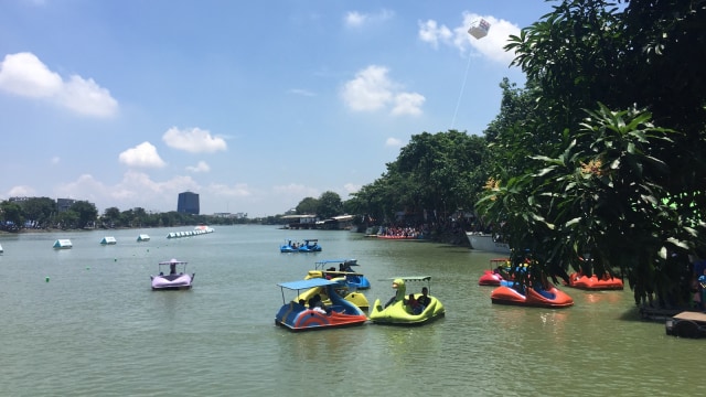 Perahu bebek di Danau Sunter (Foto: Bella Cynthia / kumparan)