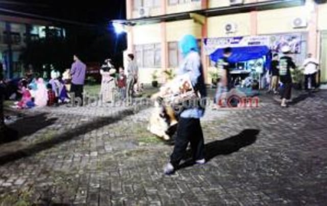 Ada Event, Berkah Penjual Alas untuk Duduk