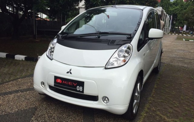 Mobil Listrik Mitsubishi i-MiEV (Foto: Citra Pulandi Utomo/kumparanOTO)