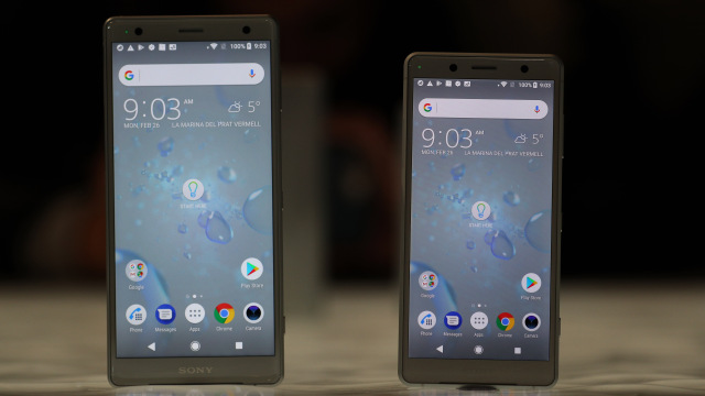 Sony Xperia XZ2 dan Xperia XZ2 Compact. (Foto: Sergio Perez/Reuters)