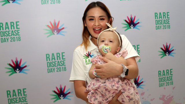 Joana Alexandra bersama Anaknya (Foto: Munady Widjaja)