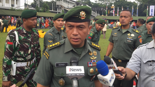 Acara Bazar Sembako Murah HUT Kostrad (Foto: Soejono Eben/kumparan)