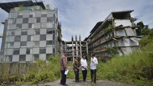 Jokowi ke Hambalang (Foto: ANTARA FOTO/Yudhi Mahatma)