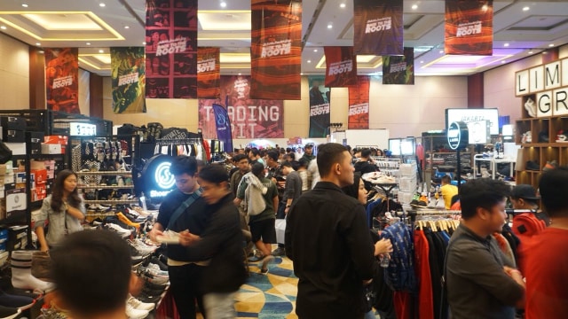 Suasana Jakarta Sneaker Day di Senayan City (Foto: Fanny Kusumawardhani/kumparan)