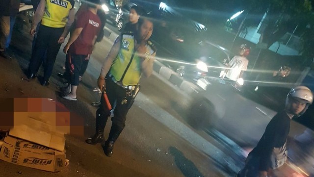Kecelakaan di Jl. Raya Bekasi. (Foto: Twitter @TMCPoldaMetro)