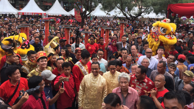 Anies sandi di Festival Cap Go Meh (Foto: Mohammad Fajri/kumparan)