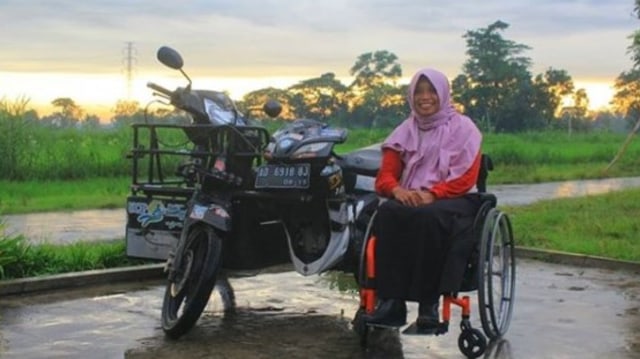 Motor Roda Tiga, Teman Sri saat Touring