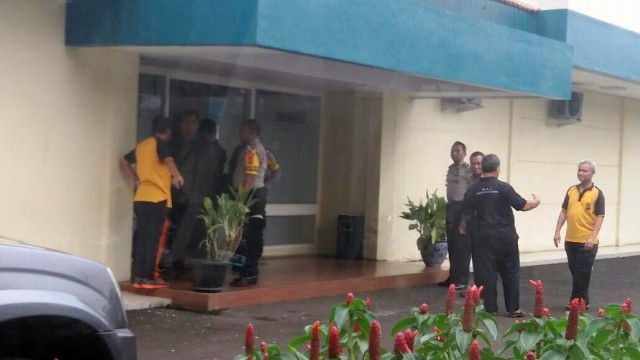 Olah TKP di studio Rhoma Irama. (Foto: Dok. Istimewa)