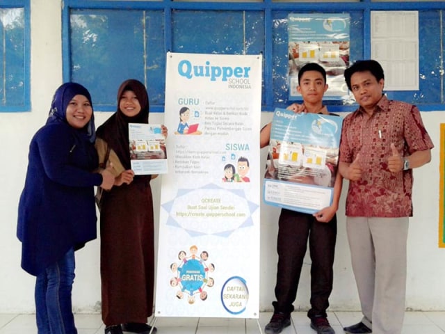 Cerita Guru - Membangun E-learning dan Menuai Prestasi 