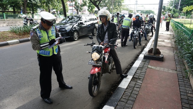 Ilustrasi razia kendaraan Foto: Aditia Noviansyah/kumparan