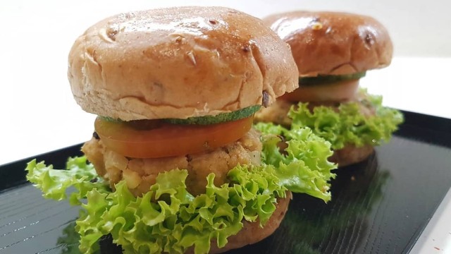 Burger tempe. (Foto: Instagram @monicamonique_)