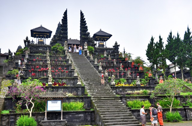 Simak 10 Tempat Wisata Populer dan 5 Kamar Airy Paling Murah dan Paling Strategis di Bali! (3)