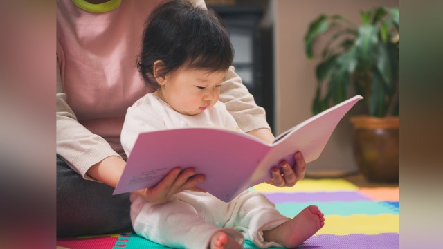 Membaca untuk bayi  (Foto: Thinkstock)