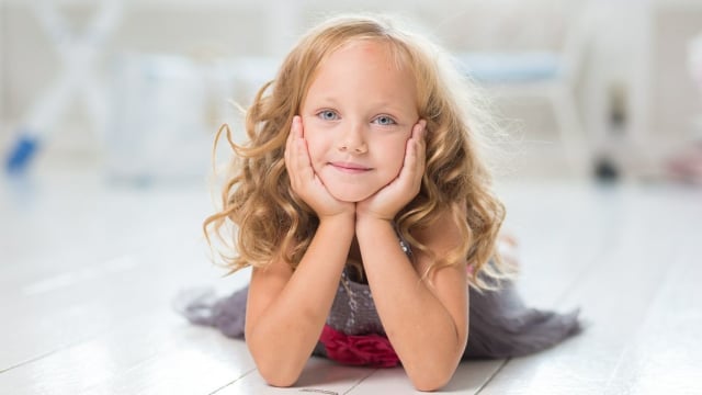 Ilustrasi anak tersenyum (Foto: Gilmanshin via Pixabay)