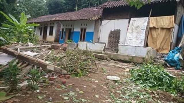 Puluhan Rumah di Brebes Kembali Rusak Akibat Tanah Bergerak