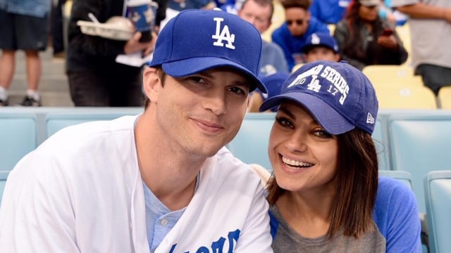 Pasangan Mila Kunis dan Ashton Kutcher. (Foto: Instagram @kunismilax)