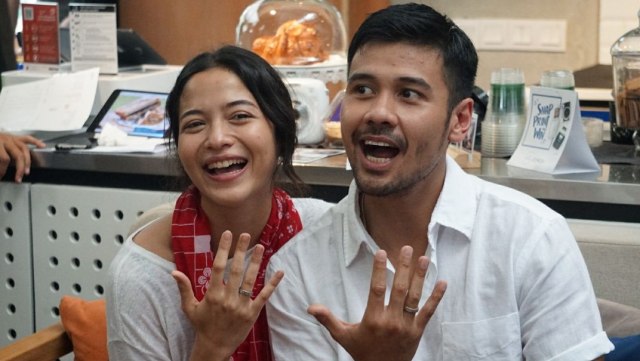 Putri Marino dan Chicco Jerikho. (Foto: Garin Gustavian/kumparan)
