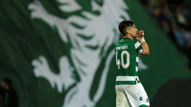 Selebrasi gol pemain Sporting, Jefferson Montero. Foto: Reuters/Rafael Marchante