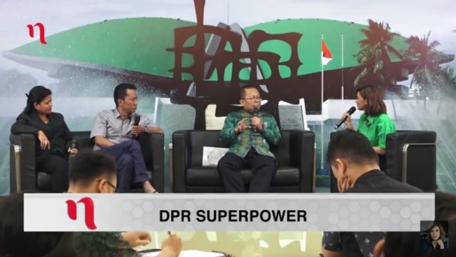 Memilih Memperbaiki Atap Rumah Indonesia